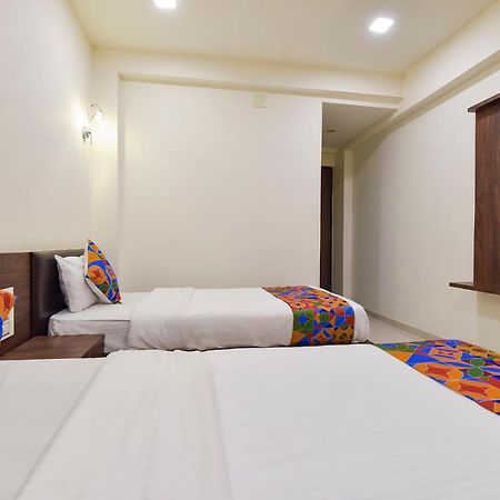 Fabhotel A1 Plaza 아흐메다바드 외부 사진