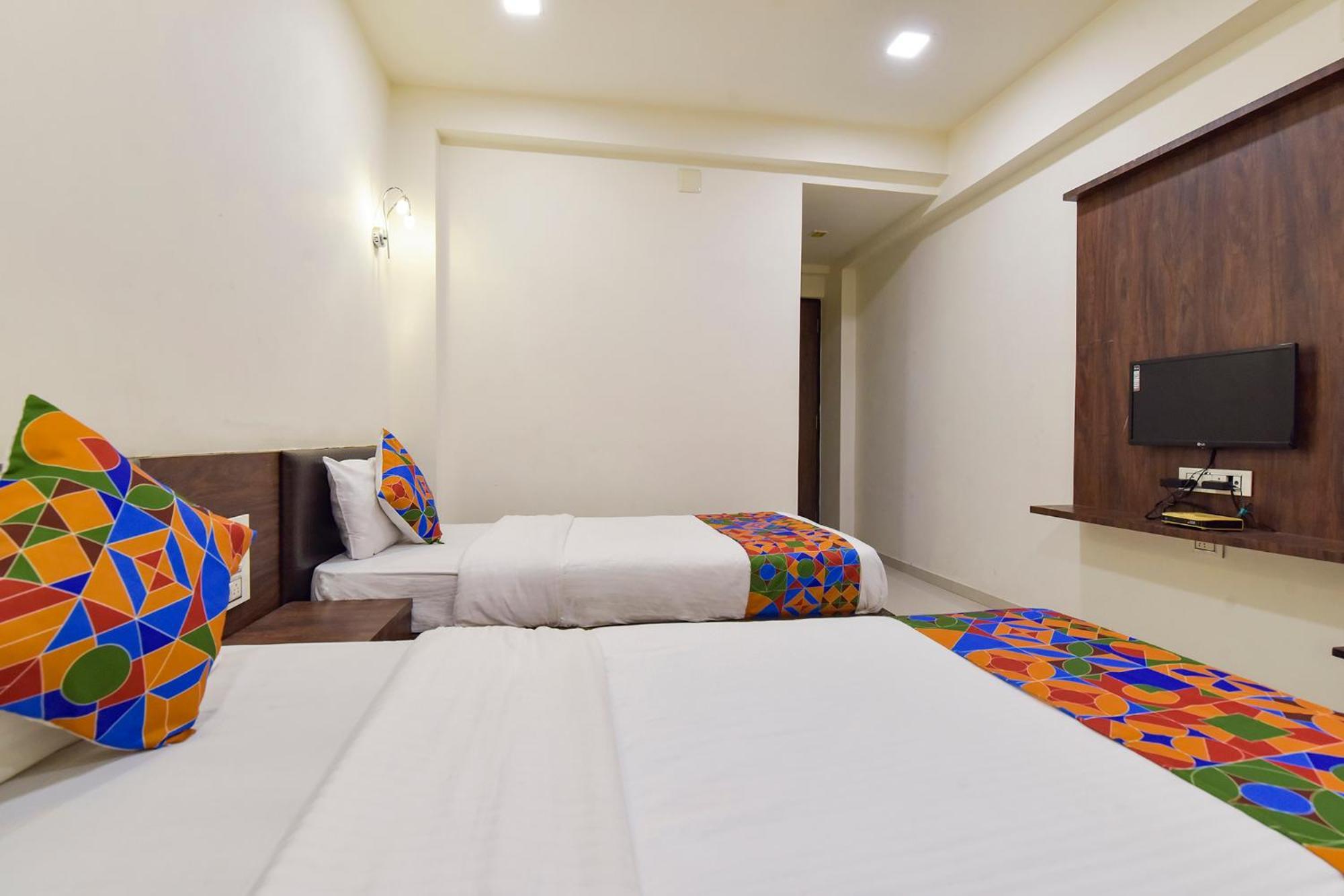 Fabhotel A1 Plaza 아흐메다바드 외부 사진