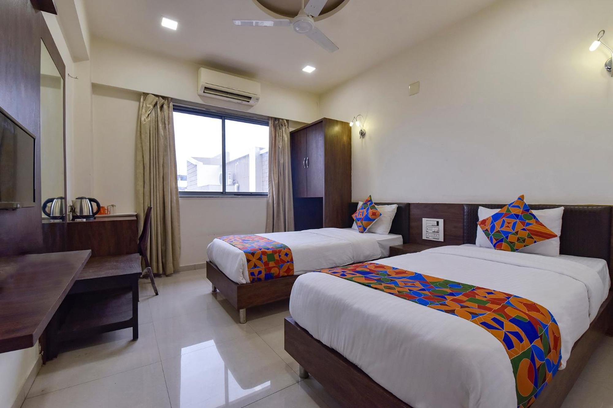 Fabhotel A1 Plaza 아흐메다바드 외부 사진